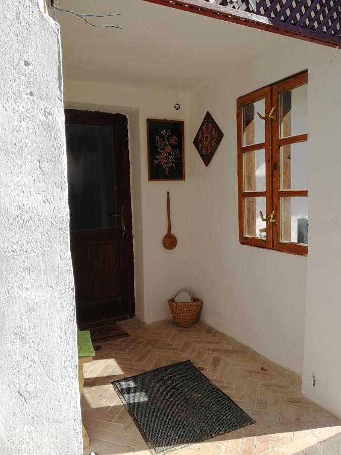 Traditionelles Bauernhaus Flieder Zalaszentgrót エクステリア 写真